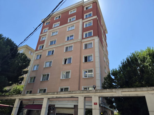 KADIKÖY ATAŞEHIR KÜÇÜKBAKKALKÖY'DE SATILIK 3+1 DAIRE