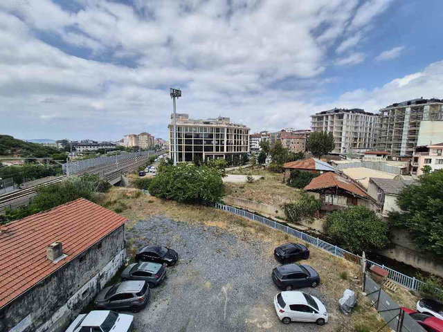 MALTEPE’DE GÜNEY CEPHE 1+1