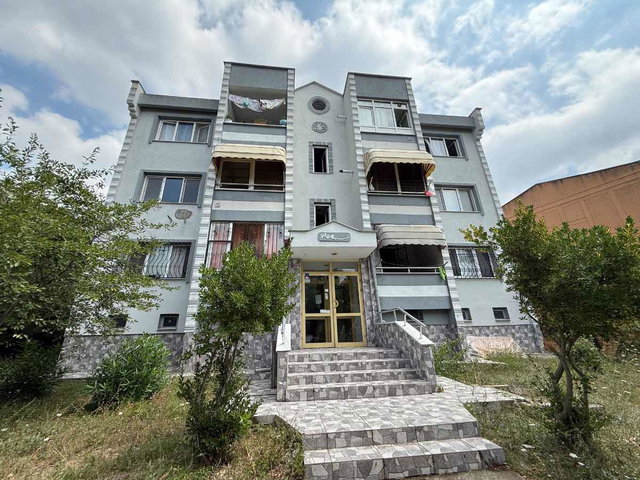 İZMIT DÜNYA BANKASI 18. ADA KIRALIK 2+1 DAIRE