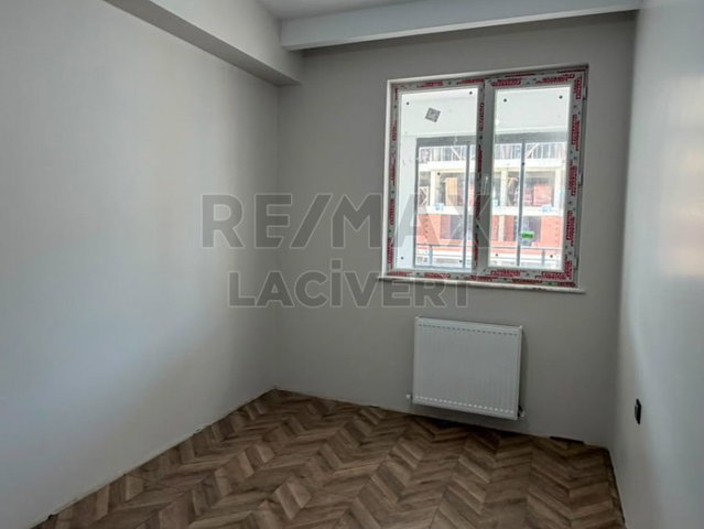 RE/MAX LACIVERT'TEN YILDIZKENT'TE 2+1  KİRALIK DAİRE