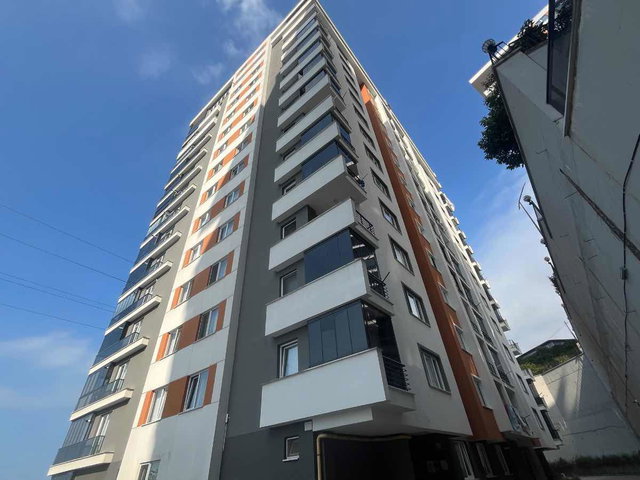 GİRESUN TEYYAREDÜZÜ SAFİR SİTESİ’NDE 3+1 | 150 M² NET | 7. KAT | ÇİFT CEPHE