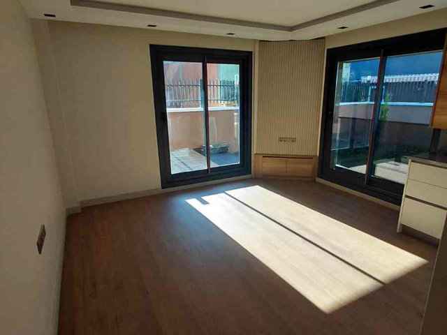 GOP ILGAZ SOKAKTA FIRSAT YENI , SIFIR , LUX 2+1 BAHÇE TERASLI DAIRE