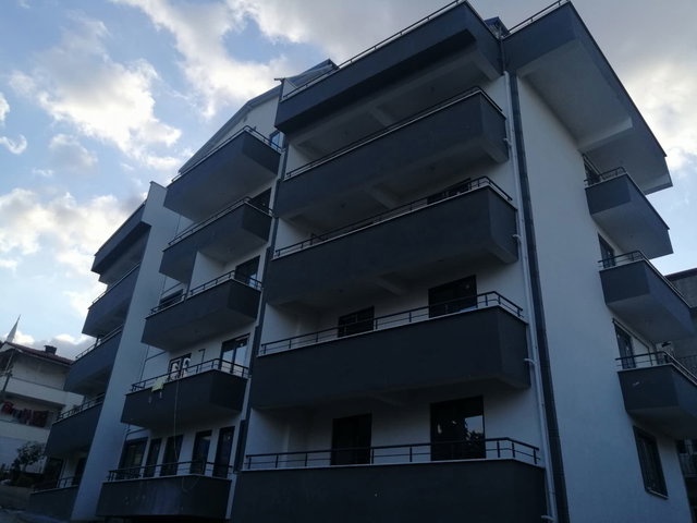 GÖLCÜK ÇARŞIYA YÜRÜME MESAFESİNDE GENİŞ DUBLEKS DAİRE