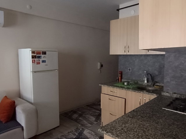 REMAX MODEL DEN ULUS CADDESINE YAKIN 1+1 KIRACILI EŞYALI SATILIK APART