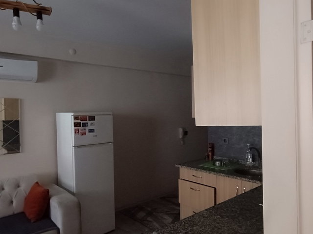 REMAX MODEL DEN ULUS CADDESINE YAKIN 1+1 KIRACILI EŞYALI SATILIK APART