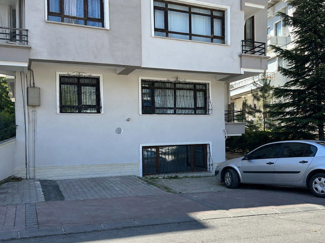 KIRKKONAKLAR’DA BADEMLİDERE PARKI YAKINI 3+1 BAHÇE KATI SATILIK