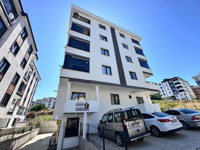 İNCESU YALI DA ANA YOLA 1 SOKAK MESAFEDE 1+1 KIRALIK DAIRE