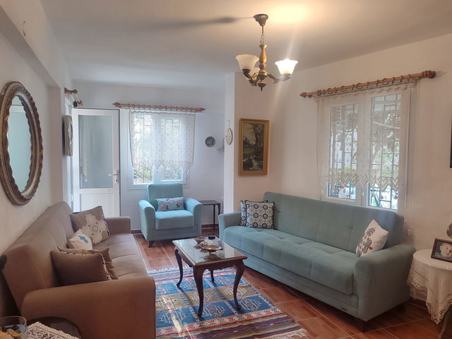 AYVALIK SARIMSAKLI’ DA KUMSALA YAKIN SATILIK 2+1 DAİRE