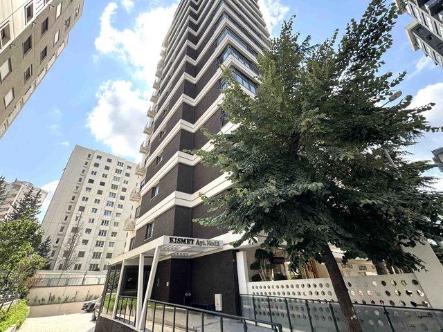 KANTARCI’DA DİVAN’IN SOKAĞINDA, CADDE’YE 7. BİNADA, KATTA TEK, 4+1