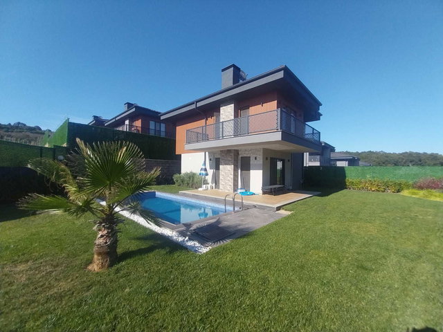 KIZILCAKÖY HASBAHÇE'DE KİRALIK ÖZEL ISITMALI HAVUZLU 3+1 VİLLA