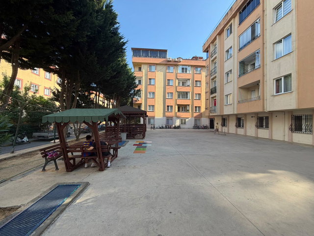 AKARSU EVLERİ’NDE 240 M² SATILIK DUBLEKS