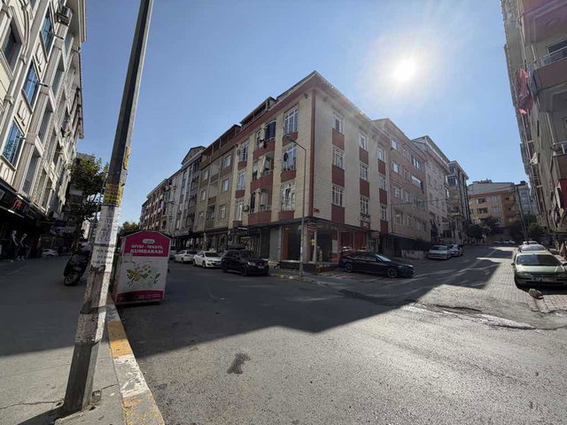 REMAX GELİŞİM'DEN CADDE VE KÖŞE KONUMLU 2+1 DAİRE