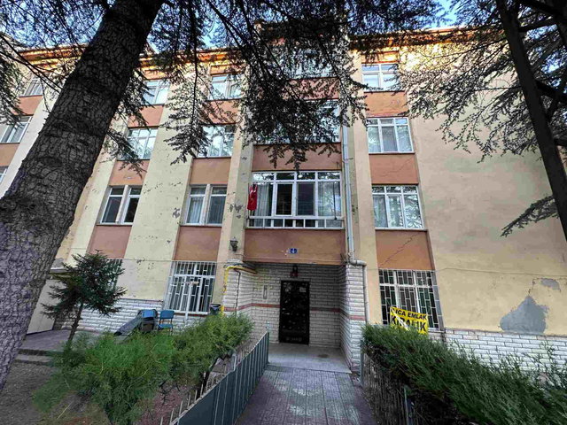 SSK BLOKLARI 
 BÜYÜK TİP 3+1 SATILIK DAİRE