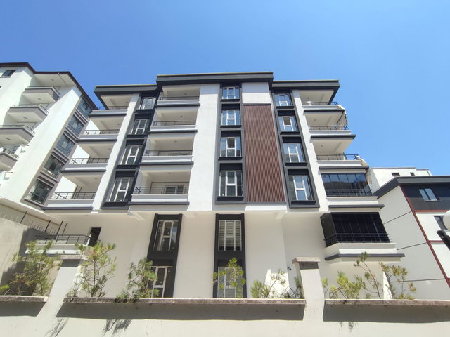 REMAX PARLA’DAN İNCESU MAHALLESİNDE SATILIK 1+1 DAİRE
