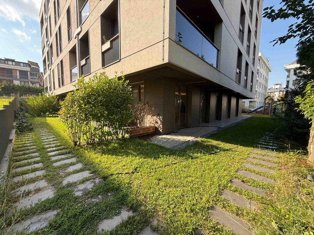 ALTUNİZADE ZİRAAT GYO PROJESİNDE BAHÇE KULLANIMLI 3+1 KİRALIK