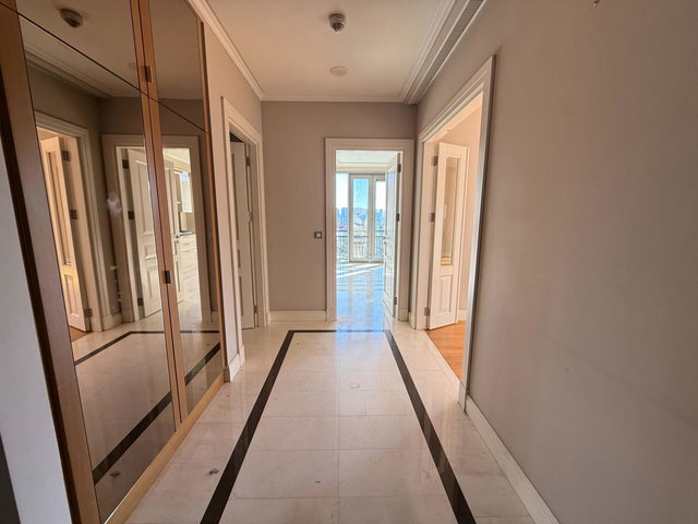 REMAX KONSEPT'TEN EMAAR SQUARE B BLOK DA KİRALIK 3+1