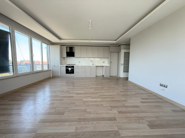 RE/MAX KONSEPT'TEN VALİDEBAĞ KORUSUNA CEPHE 4+2 DUBLEKS