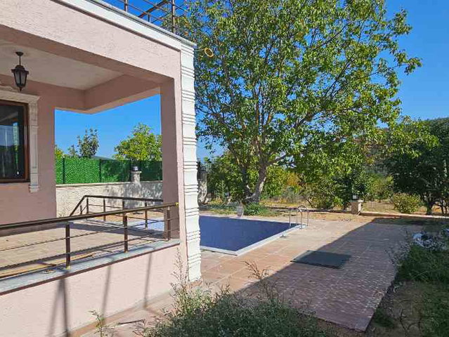 REMAX MAVİ CANSU SOY'DAN PAMUKOVA'DA HAVUZLU MÜSTAKİL VİLLA