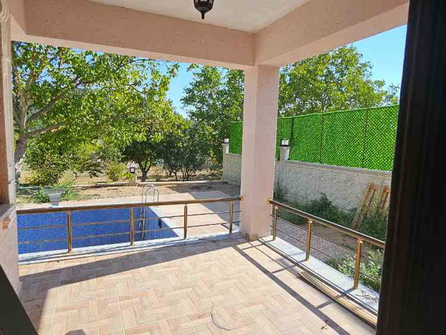 REMAX MAVİ CANSU SOY'DAN PAMUKOVA'DA HAVUZLU MÜSTAKİL VİLLA