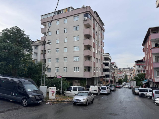 MALTEPE FINDIKLI BAŞIBÜYÜK YOLU CADDESINDE  İSKANLI 3+1 SATILIK DAİRE
