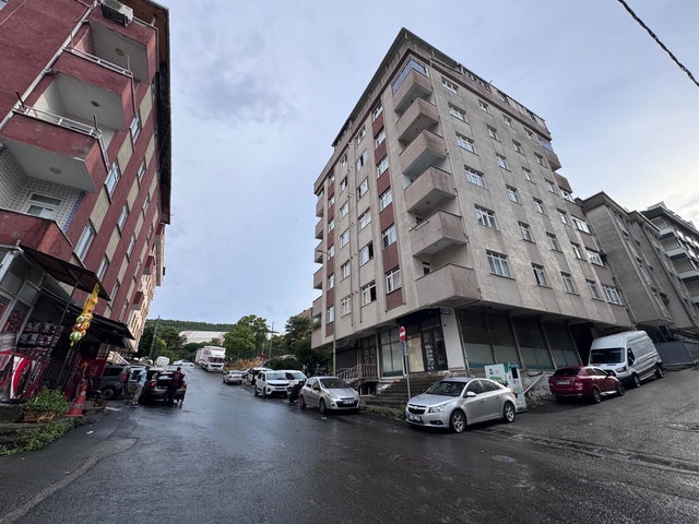 MALTEPE FINDIKLI BAŞIBÜYÜK YOLU CADDESINDE  İSKANLI 3+1 SATILIK DAİRE