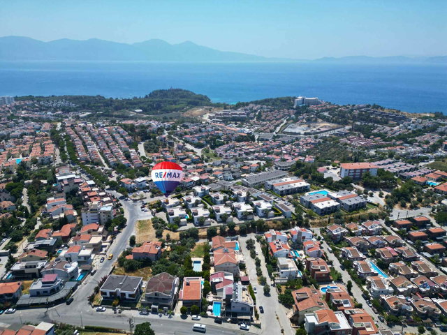 DENIZ MANZARALI, MÜSTAKIL HAVUZLU 5+1 TAM MÜSTAKİL VILLA