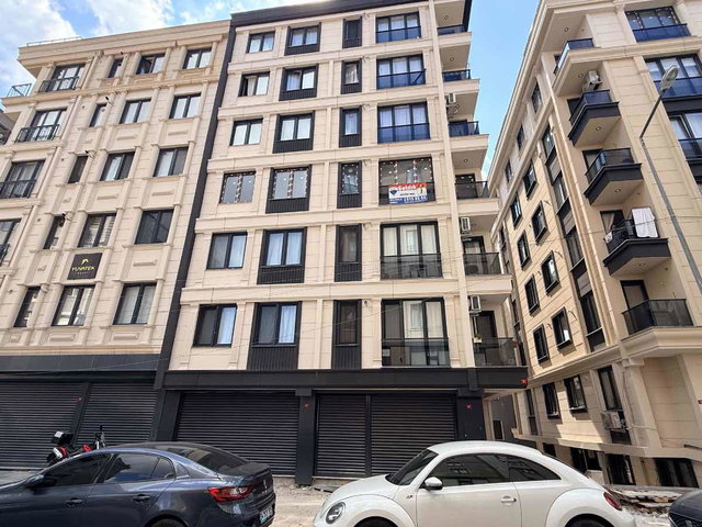 ŞİRİNEVLER MERKEZDE METROBÜSE 5 DK 3+1 SATILIK SIFIR DAİRE