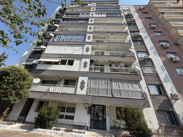 REMAX GALAKSİ’DEN ÇİĞLİ YAKAKENT KOOP ‘TA ARAKAT 3+1 TADİLATLI DAİRE