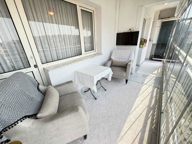 REMAX GALAKSİ’DEN ÇİĞLİ YAKAKENT KOOP ‘TA ARAKAT 3+1 TADİLATLI DAİRE
