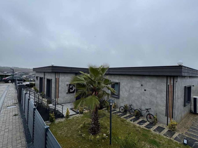 LAT HOUSE8DE MÜSTAKİL HAVUZLU 6+1 VİLLA