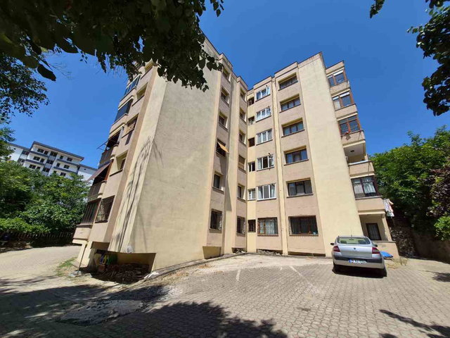 UĞUR MUMCU MAHALLESINDE MERKEZI KONUMDA 3+1 SATILIK DAIRE
