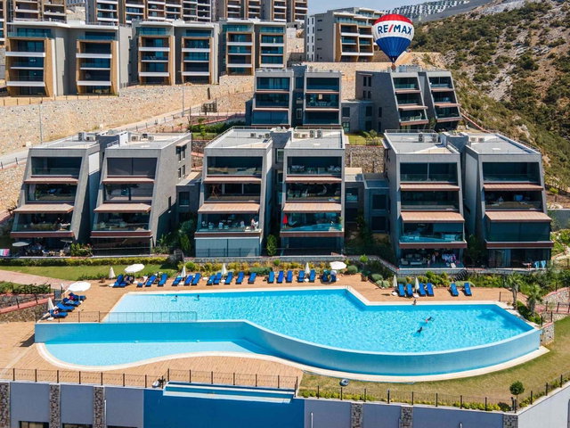 VISTA MARİN'DE KİRALIK DENİZ MANZARALI BAHÇE KATI
