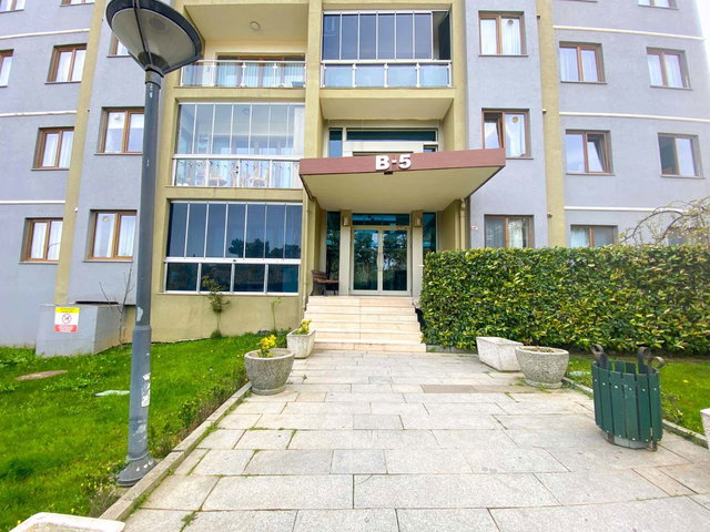 ÇEKMEKÖY NIŞANTEPE'DE GENİŞ TERASLI SATILIK 4+1 LÜKS DAIRE