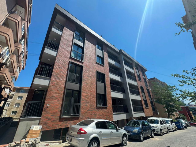 ÜSKÜDAR KISIKLI DA 3+1 SIFIR GENİŞ KİRALIK DAİRE