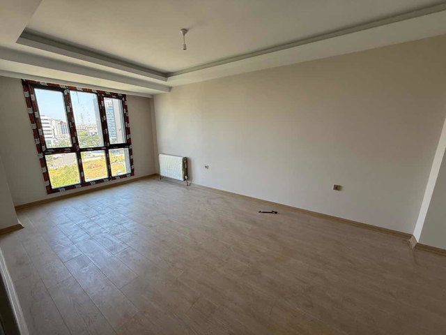 REMAX'TAN MAHMUTBEY'DE KIRALIK 2+1 SIFIR SITE DAIRESI