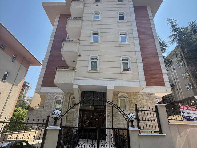 TARABYA'DA , BOŞ 3+1 KAT İRTİFAKTLI ARAKAT SATILIK DAİRE