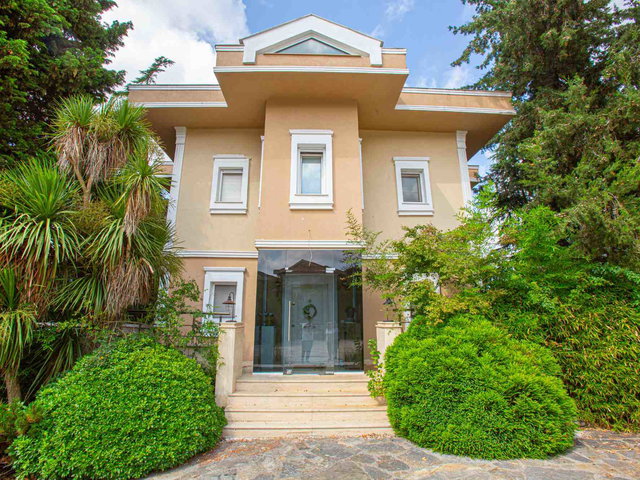 SARIYER ZEKERİYAKÖY PALMİYE KONAKLARINDA SATILIK TAM MÜSTAKİL VİLLA