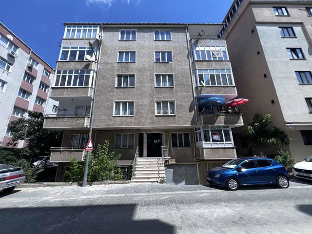 REMAX LAND KAZIMIYE BAHÇELIEVLER’DE 3 + 1 SATILIK DAIRE ￼