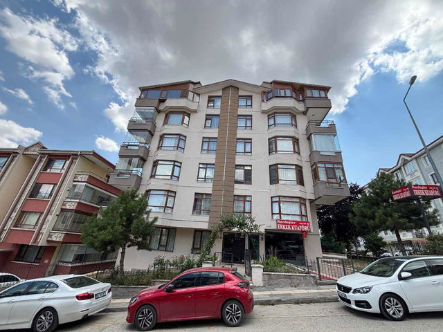 ÇANKAYA MÜRSEL ULUÇ’TA 5+1 | 225 M² BRÜT | 2 BANYO 3 WC | BALKONLU, BOŞ VE KREDİYE UYGUN