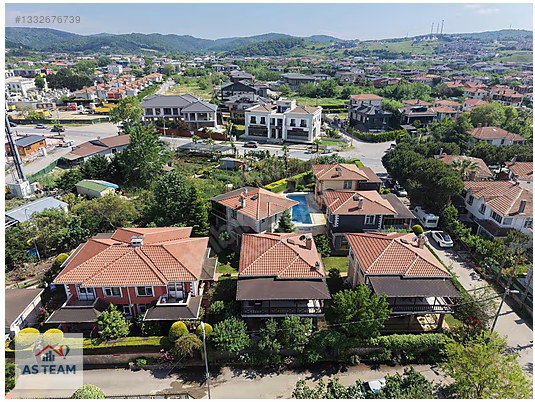 ŞILE KUMBABA MAH.' DE SITE İÇINDE EŞYALI KIRALIK TERASLI VILLA