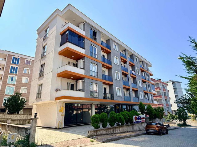 OMÜ TRAMVAY'A YÜRÜME DENİZ MANZARALI KİRALIK EŞYASIZ 1+1