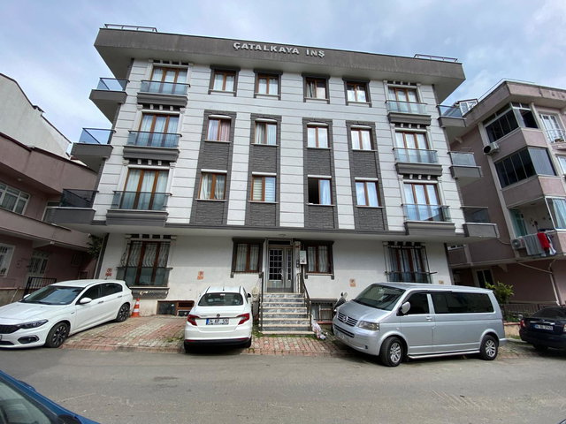 ÇEKMEKÖY MEHMET AKIF MAH. 9 YILLIK BAHÇE KATI 1+1 FIRSAT DAIRE