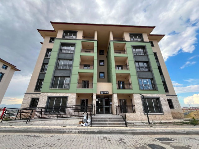 REMAX ARTIS'DEN HILALKENT TOKILERDE KIRALIK 3+1 DAIRE