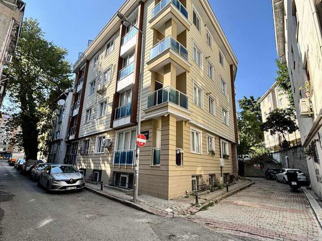 HASANPAŞA DA GAZHANE YAKINI OTOPARKLI GENİŞ 2+1 DAİRE