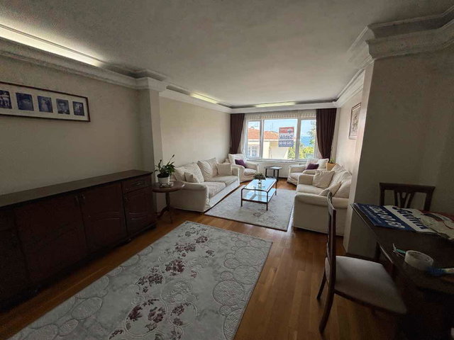 KİREÇBURNU’NDA 3 KATLI, 6+3 GENİŞ MÜSTAKİL EV | BALKONLU | DOĞALGAZ KOMBİLİ