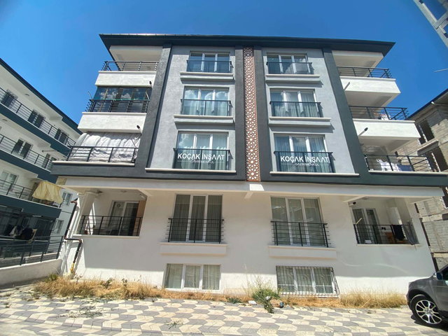 BEŞİKKAYA'DA ÇİFT BALKON 3+1 SATILIK DAİRE