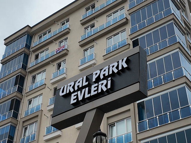 URAL PARK EVLERI’NDE DENIZ VE BOZTEPE MANZARALI GENIŞ 3+1