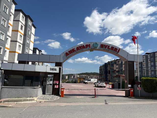 ÇAYIROVA AKSE MAHALLESİ ANKA YAPI EVLERİ'NDE KİRALIK 3+1 DAİRE