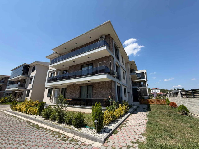 RE/MAX HÜR’DEN 3+1, 135 M² ARA KAT GENİŞ VE FERAH DAİRE!