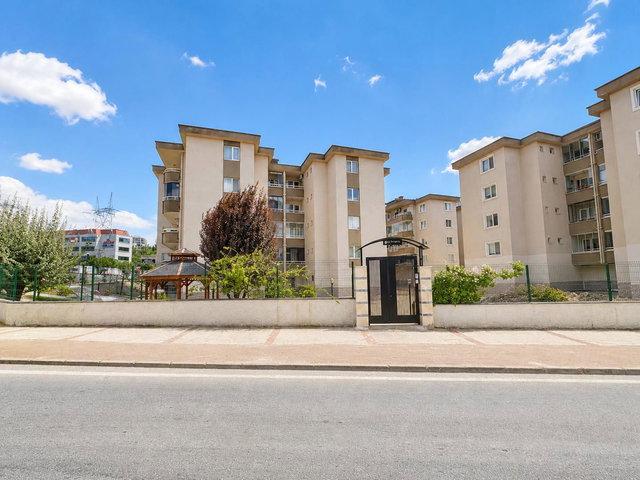 REMAX BEYAZ ÜÇEVLER 3+1 SİTE İÇİ KİRALIK DAİRE